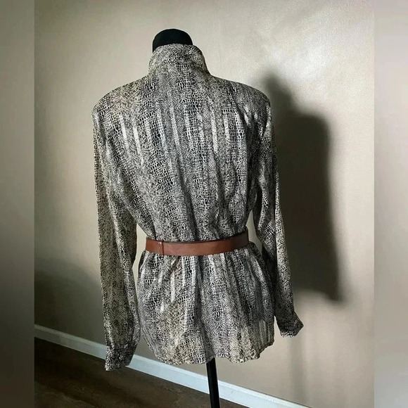 VINTAGE 70s silky animal print blouse size 14 EUC sz L YVES St. CLAIR office - Picture 3 of 16